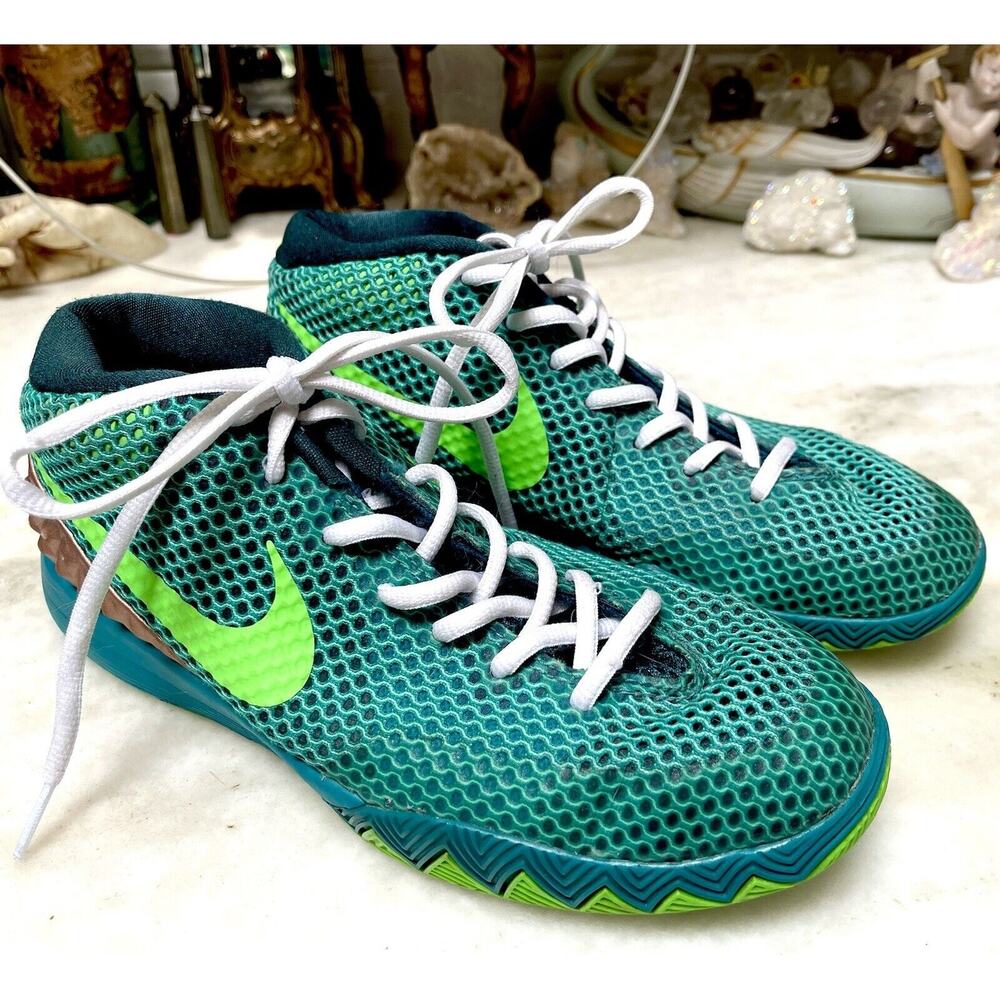 Size 6.5 NIKE KYRIE IRVING 1 Australia Celtics GS 717219-333 Shoes 2015